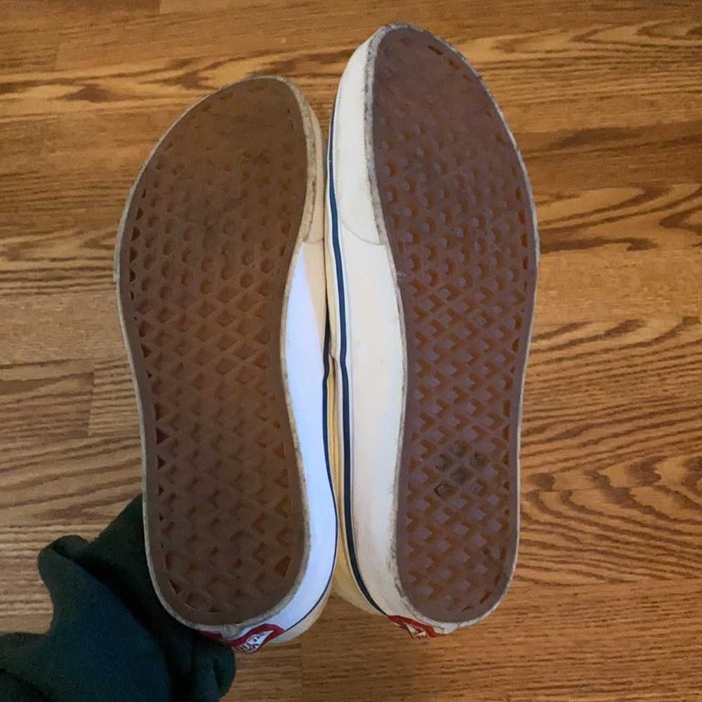 Vans - Picture 3 of 3